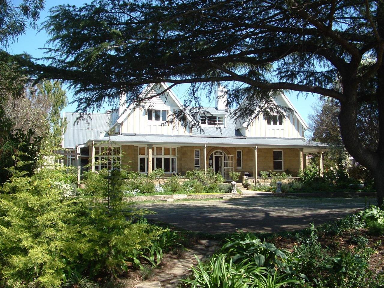 Shady Pines Guest House Harrismith Exterior foto